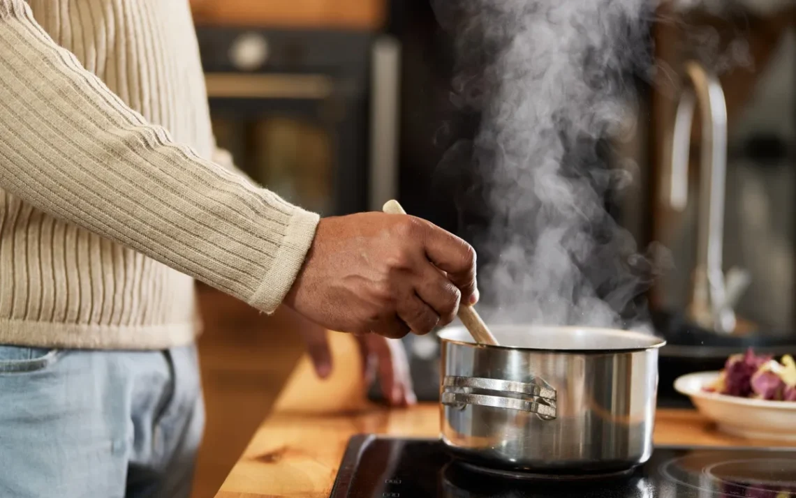 utensílios de cozinha seguros, panelas saudáveis, recipientes culinários ideais