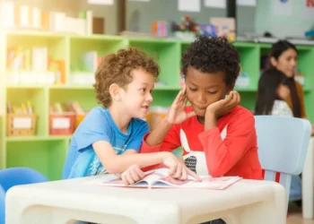 Educação de bebês, primeira infância, aprendizado inicial