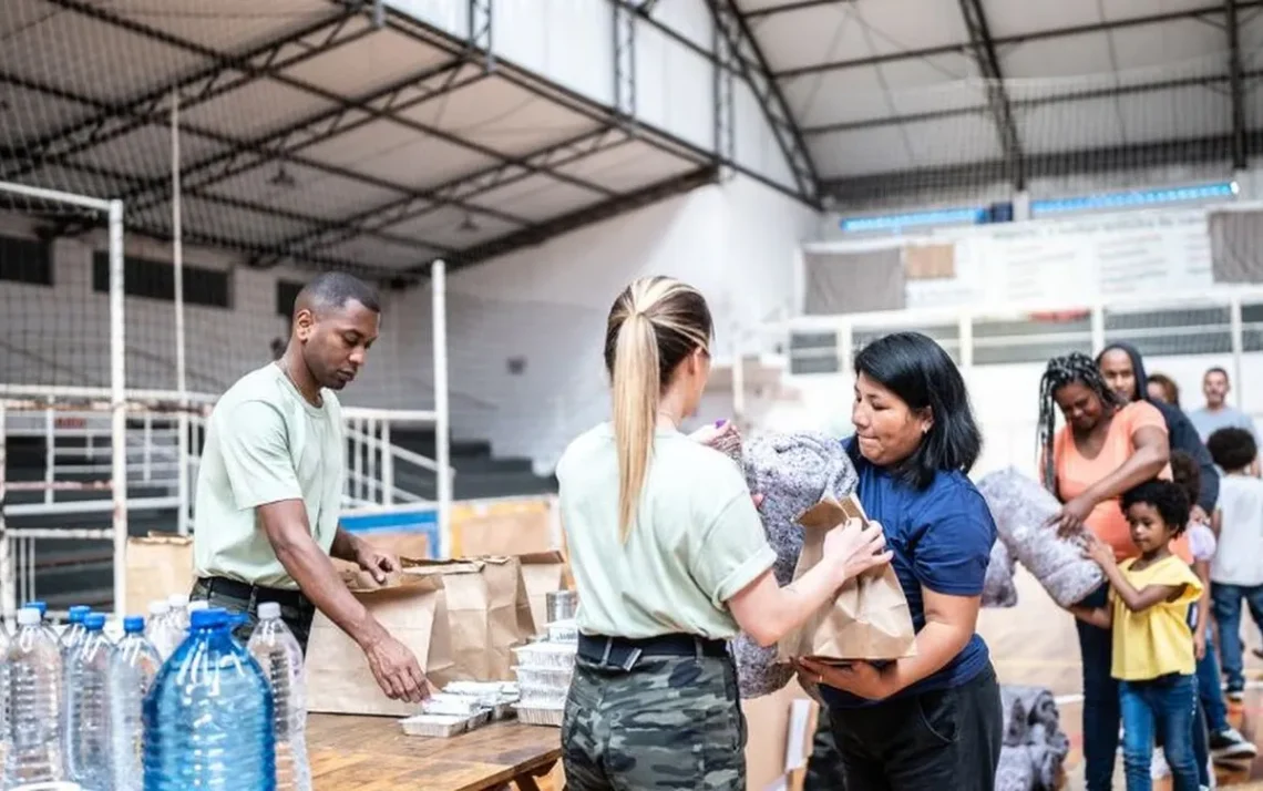 dificuldades, problemas, situações adversas;